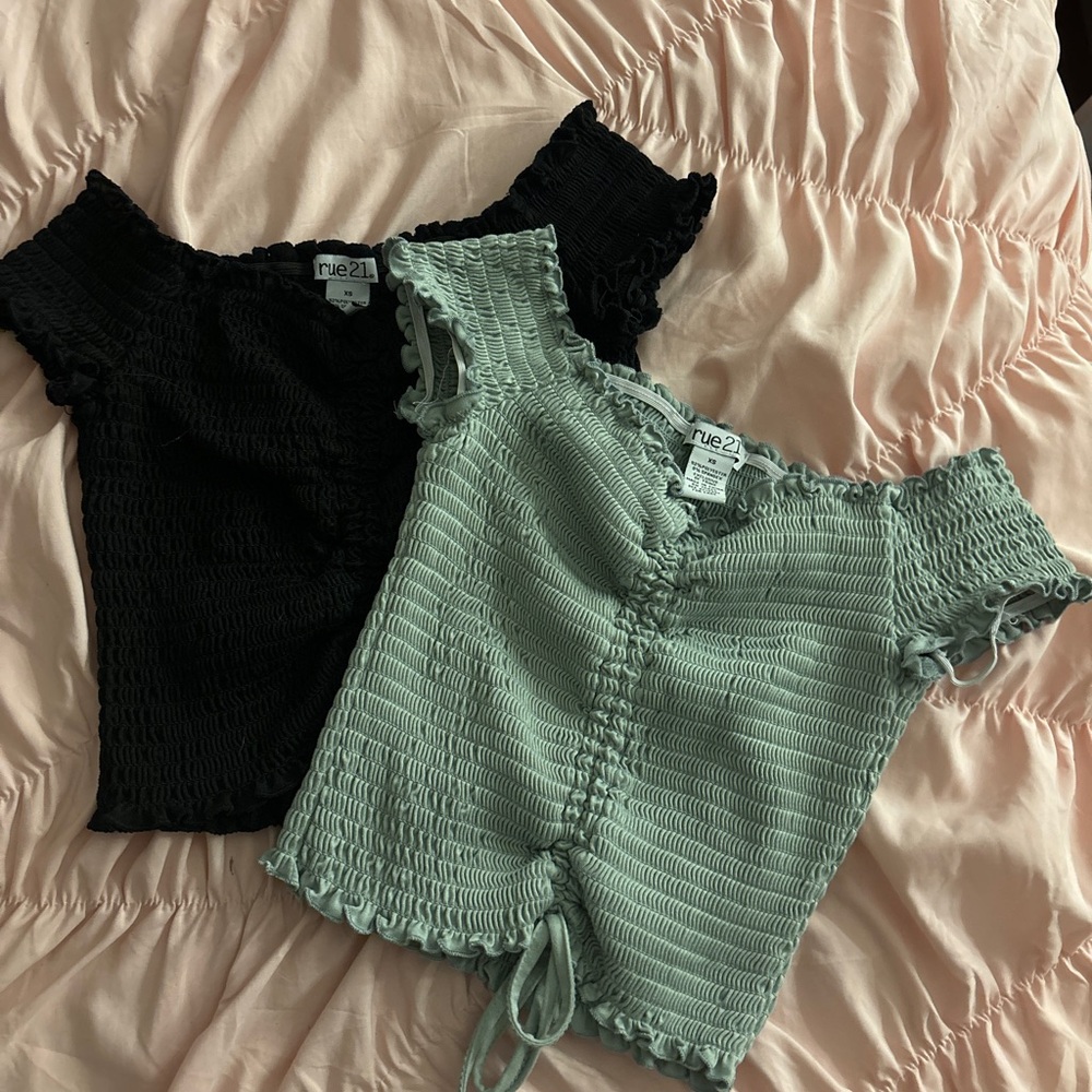 Rue21 Black and Green Smocked Tops